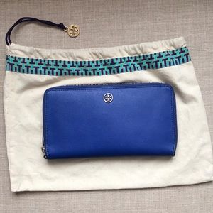 Tory Burch Travel Wallet